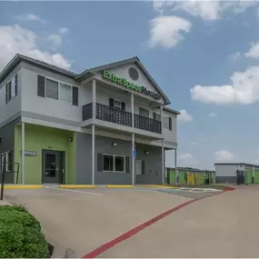 Beauty Image - Extra Space Storage at 701 E Mid Cities Blvd, Euless, TX 76039