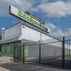Alternate Beauty Image - Extra Space Storage at 1251 W Pacific Coast Hwy, Wilmington, CA 90744