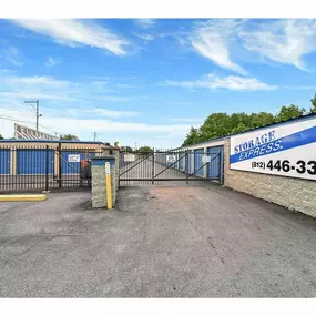 Keypad - Storage Express at 10 S Murphy Ave, Brazil, IN 47834