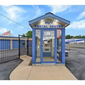 Office - Storage Express at 10 S Murphy Ave, Brazil, IN 47834