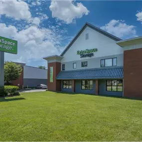 Alternate Beauty Image - Extra Space Storage at 169 Littleton Rd, Parsippany, NJ 07054
