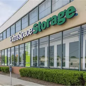 Beauty Image - Extra Space Storage at 270 W Merrick Rd, Valley Stream, NY 11580