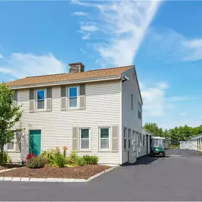 Beauty Image - Extra Space Storage at 2 Scobie Pond Rd, Derry, NH 03038