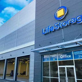 4152_Alternate Beauty Image