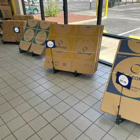 3674_Moving Boxes