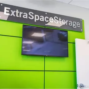 Security Screens - Extra Space Storage at 5330 Jefferson Hwy, Elmwood, LA 70123