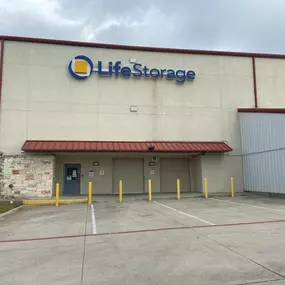 3442_Loading Bay