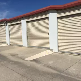 3442_Exterior Units