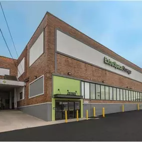 Beauty Image - Extra Space Storage at 7020 Kennedy Blvd, North Bergen, NJ 07047