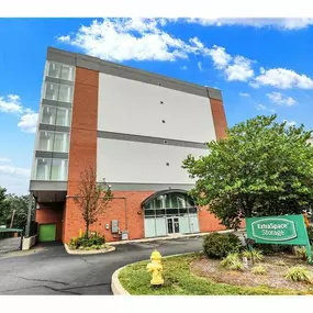 Beauty Image - Extra Space Storage at 104 Orange St, Bloomfield, NJ 07003