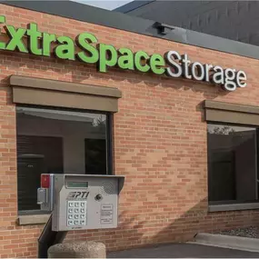 Keypad - Extra Space Storage at 5305 Parkdale Dr, St Louis Park, MN 55416