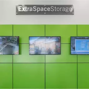 Security Screens - Extra Space Storage at 2074 Mannheim Rd, Des Plaines, IL 60018
