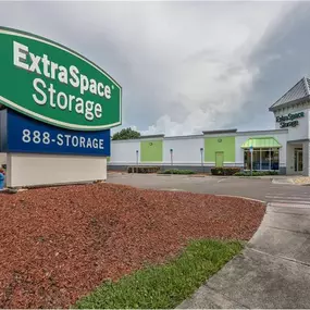 Beauty Image - Extra Space Storage at 2504 FL-60, Valrico, FL 33594