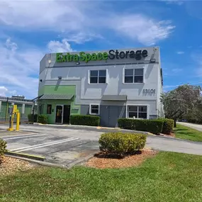 Beauty Image - Extra Space Storage at 13101 NE 16th Ave, Miami, FL 33161