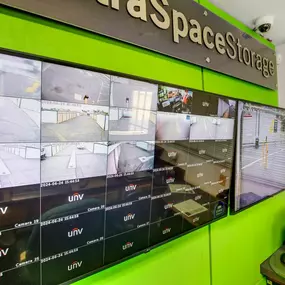 7939 - Security Screens