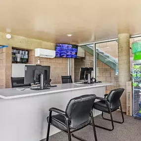 7744 - Office