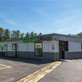 Beauty Image - Extra Space Storage at 565 Main St, Hudson, MA 01749