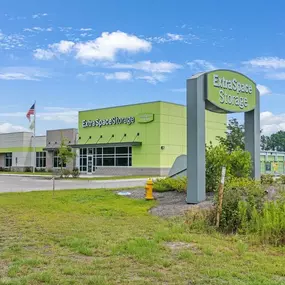 Beauty Image - Extra Space Storage at 2501 E Highway 501, Conway, SC 29526