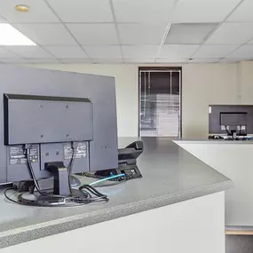 6124 - Office