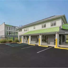 Beauty Image - Extra Space Storage at 140 State Rt 17 S, Lodi, NJ 07644