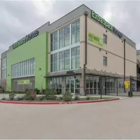 Beauty Image - Extra Space Storage at 6021 North Fwy, Fort Worth, TX 76131