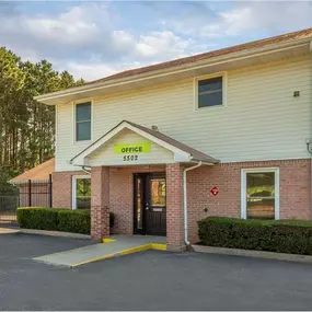 Beauty Image - Extra Space Storage at 5502 Memorial Dr, Stone Mountain, GA 30083