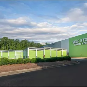 Alternate Beauty Image - Extra Space Storage at 5502 Memorial Dr, Stone Mountain, GA 30083