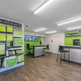 Office - Extra Space Storage at 2816 W Thomas Road, Phoenix, AZ 85017