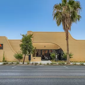 Faciliteq designs modular interiors, raised floors, and flexible office furniture for modern, sustainable workspaces in Las Vegas.