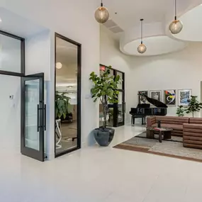 Discover modular office interiors, raised floors, and adaptable workplace solutions by Faciliteq.