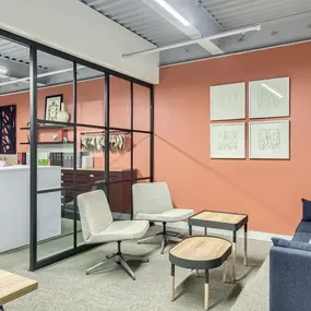 Faciliteq designs modular interiors, raised floors, and flexible office furniture for modern, sustainable workspaces in Phoenix.