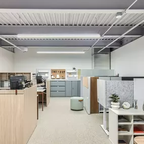 Faciliteq designs modular interiors, raised floors, and flexible office furniture for modern, sustainable workspaces in Phoenix.