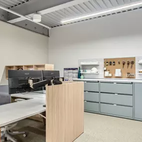 Faciliteq designs modular interiors, raised floors, and flexible office furniture for modern, sustainable workspaces in Phoenix.