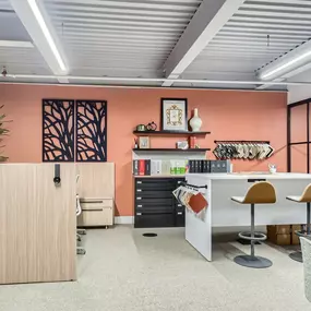 Discover modular office interiors, raised floors, and adaptable workplace solutions by Faciliteq.