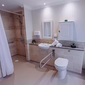 En-Suite Bathroom at Barchester - Southerndown Care Home in Chipping Norton