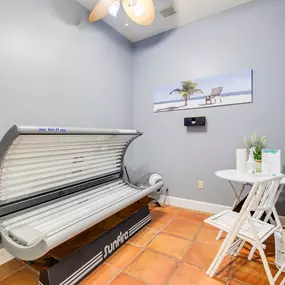 Tanning bed with tile floor
