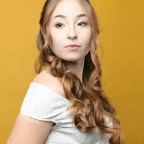 Bild von Louis XVII Eugénie Coiffeurs La Rochelle