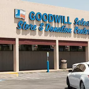 Bild von Goodwill Thrift Store & Donation Center- Heights