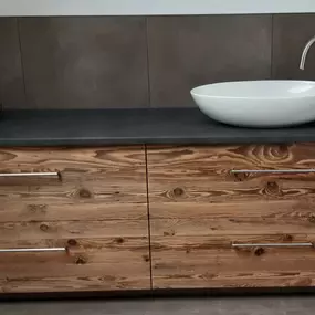 Waschtischmöbel; Altholzmöbel; Möbel auf Mass
Gfeller Holz