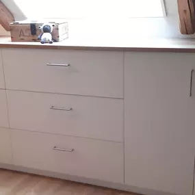 Möbel auf Mass, individuelles Möbel  
Gfeller Holz