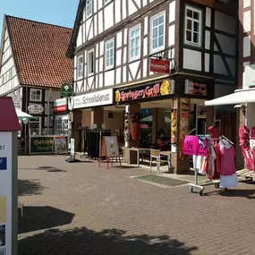 Springe Außenansicht