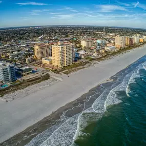 Close proximity to the beautiful white sand beaches of Jacksonville