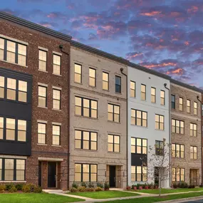 Metro Walk at Moorefield Staiton - Lofts exterior