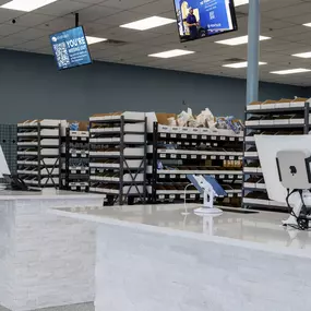 ePoolSupply Chandler store - checkout area