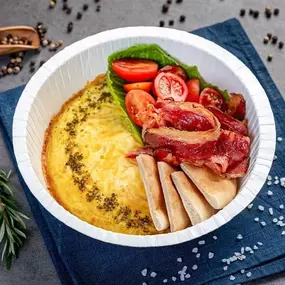 Meet Wise Meat is the perfect dining destination for families looking to savor delicious shawarma cuisine in a warm and welcoming atmosphere. Our restaurant prides itself on providing a family-friendly environment where parents and children alike can enjoy a memorable meal together. Our mouthwatering shawarma dishes are crafted with care, offering a delightful blend of flavors that cater to all tastes. With our comfortable seating, friendly staff, and a menu that appeals to both young and old, M