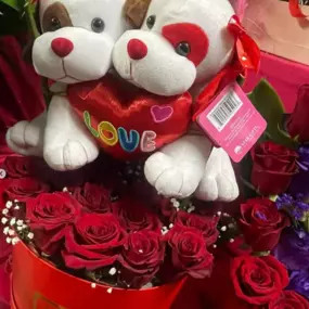 Rainbow Flowers Fullerton - Regalos florales combinados con peluches