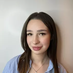 MOÈ Nails & Beauty Strahlendes Ergebnis nach einer Wimpernverlängerung in Augsburg – perfekt für Fotos.