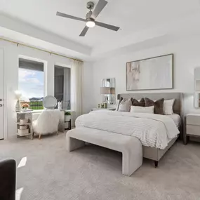 Hazelwood Model Owner's Suite