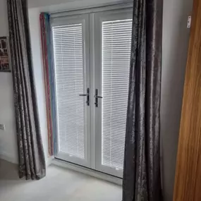 Bild von Blinds with BLU