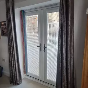 Bild von Blinds with BLU